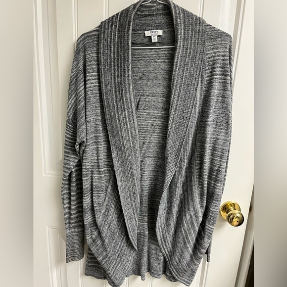 Long grey and white cardigan - Picture 1 of 4